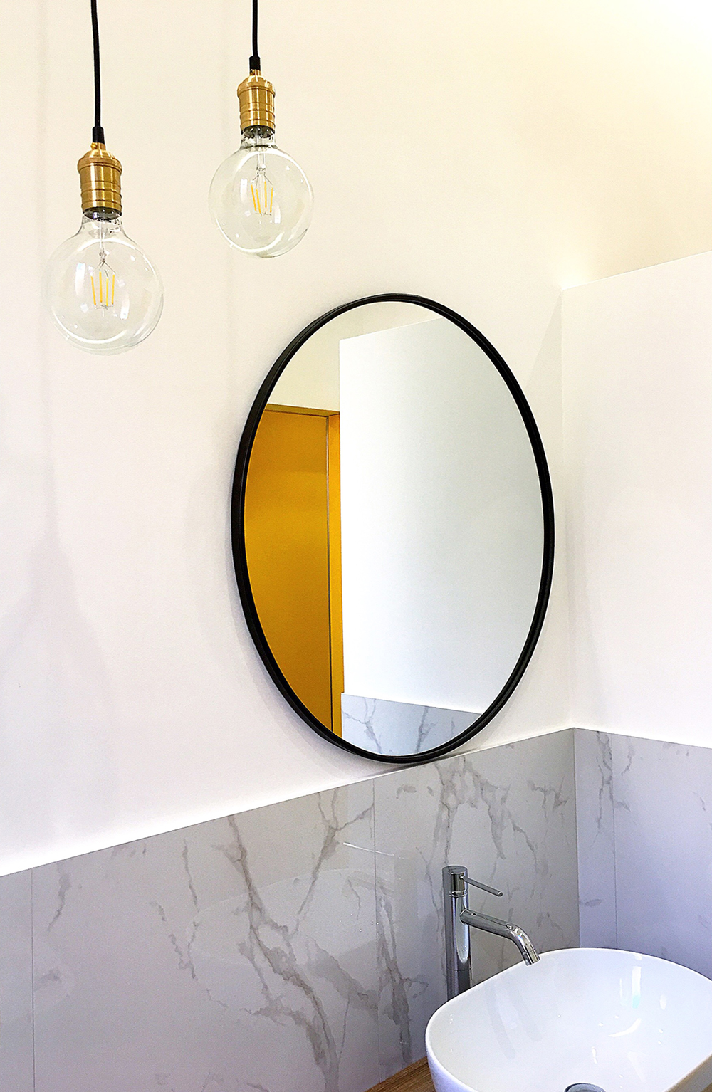 Bomori Architetti - Paint It Yellow!